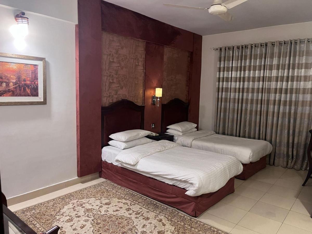 Shelton Hotel Rawalpindi Exterior foto