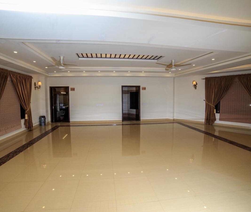 Shelton Hotel Rawalpindi Exterior foto